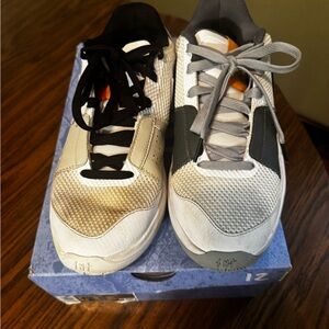 Nike Men's size 8 JA1 Basketball Shoes